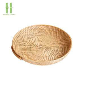 Plateau rond en rotin écologique de haute qualité avec poignées Assiettes et plats de décoration de table naturels en gros du Vietnam - Product Image 1
