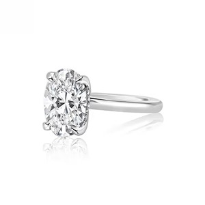 Anillo de compromiso de diamante cultivado en laboratorio de 1 quilate VVS2 E Color de corte ovalado Premium IGI certificado personalizado oro plata Fabricante Mayorista - Product Image 2
