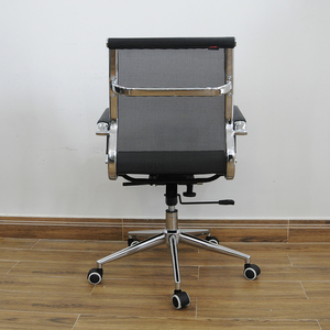 Silla de Oficina Tradicional Ajustable de Metal Cromado con Respaldo Bajo de Espuma y Tela, Reposacabezas, Materiales PP/PU - Product Image 3