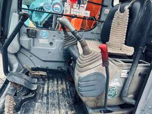 Excavatrice sur chenilles Hitachi EX60 d'occasion de 6 tonnes avec cylindre hydraulique Excavatrice sur chenilles d'occasion à vendre - Product Image 3