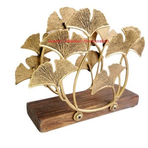 Porte-serviettes design fleur en or de luxe avec base en marbre blanc élégant support de mouchoirs en métal pour décor de table à manger et cuisine à domicile - Product Image 3