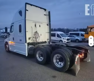 รถบรรทุกมือสองคุณภาพสูง ปี 2025 สำหรับ FREIGHTLINERS CASCADIA พร้อมห้องนอน พร้อมส่งออก - Product Image 3