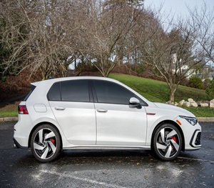 Soldes aux enchères abordables 2023 Volkswagen GTI S 2.0L voitures d'occasion turbocompressées à vendre - Product Image 5