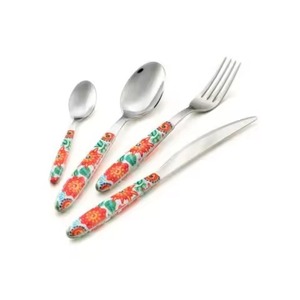 Ensemble de couverts décoratifs de qualité supérieure, uniques et élégants, en argent plaqué avec manche en résine - Product Image 1