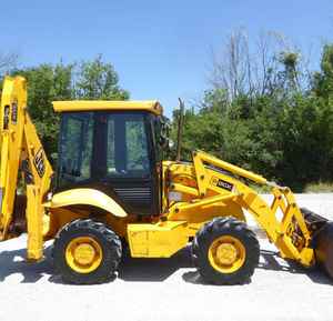 Chargeuse-pelleteuse compacte JCB 2CX 4x4 Diesel, machine de chantier avec chargeur frontal et pelle arrière - Product Image 6