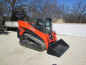 Chargeuse compacte Kubota SVL95-2S SVL75-3 2023 à prix abordable, mini-chargeuse frontale sur pneus, moteur et pompe, type mobile, prête à être expédiée, conforme EPA - Product Image 4