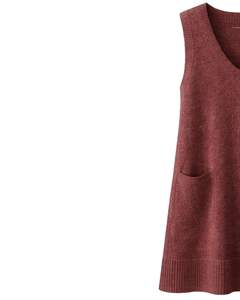 Chaleco de Punto Personalizado para Mujer, Color Granate, Sin Mangas, con Cuello en V y Bolsillos, Acrílico Suave, Informal de Invierno, Diseño de Fabricante Personalizado - Product Image 3