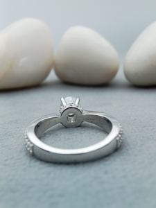 MAANY DIAM Bague de fiançailles style classique et art déco forme ronde VVS Moissanite et argent 925 plaqué or pour mariage - Product Image 4