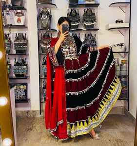 ชุดเดรสยาวแบบดั้งเดิมของชาวอัฟกานิสถานชนเผ่ากุจิ คุณภาพสูงสำหรับผู้หญิง พร้อมลูกไม้และกระดุม ปรับแต่งได้ ราคาขายส่งแบบ OEM - Product Image 2