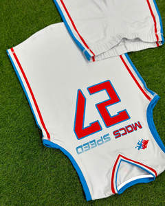 ชุดบาสเก็ตบอลคุณภาพสูง ผลิตจากผ้าโพลีเอสเตอร์ 100% ดีไซน์ยอดเยี่ยม ออกแบบได้ตามต้องการ เหมาะสำหรับกีฬากลางแจ้ง - Product Image 5