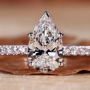 Anillo de Oro Sólido de 10K con Diamante de Corte Brillante Largo en Engaste de Bisel, Estilo Religioso, para Bodas y Fiestas, con Certificado IGI, de RB Gems - Product Image 3