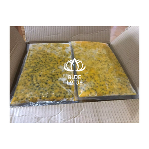 La pulpe de fruit de la passion surgelée facilite la préparation de sauces aux fruits, de vinaigrettes et de garnitures pour desserts au goût distinct - Product Image 1