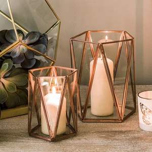 Lanterne à bougie votive en métal argenté de luxe moderne avec forme géométrique et couleur personnalisable pour l'éclairage d'événements de mariage - Product Image 1