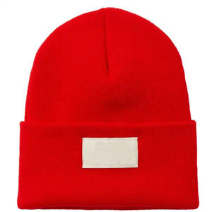 Gorro de lana de alta calidad Jacquard personalizado 2025 con logotipo personalizado y diseño precio razonable nueva moda gorro de invierno - Product Image 3