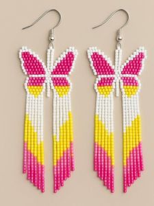 Pendientes Largos Florales Rosa Fucsia Vibrante con Detalle de Hoja Verde, Joyería Estética, Proveedor Mayorista de Accesorios de Moda - Product Image 3