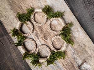 Anneau de serviette en jute vintage fait à la main avec un motif de feuille verte pour la décoration de table de salle à manger rustique et de fête en provenance d'Inde - Product Image 4