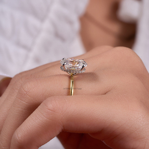 แหวนหมั้นเพชรรูปวงรีเพชรกะรัต4.70สุกใสตัดน้ำแข็งที่บดยาวและเป็นประกาย - Product Image 3