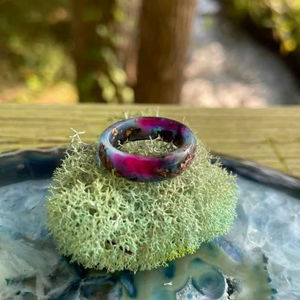 Resin Acrylic Rings Round Shape Handcrafted Love Ring Women Party Jewelry Wholesale Supply for Best Price - Product Image 1