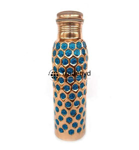 Bouteille en cuivre Prestige Style intemporel pour les bienfaits pour la santé naturelle Drinkware en plastique par Tradebyd - Product Image 5