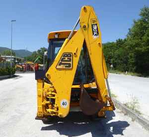 Chargeuse-pelleteuse compacte JCB 2CX haute puissance 4x4 Diesel Machine de construction avec chargeur frontal et pelle arrière - Product Image 3