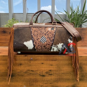 กระเป๋าทรงดัฟเฟิลกระเป๋าเดินทางหนังวัวขนาดใหญ่ลายเครื่องมือลายตารางหมากรุกสำหรับทุกเพศ - Product Image 1