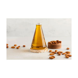 Huile d'amande douce hydratante en vrac naturelle biologique pressée à froid pure 100% pour des soins de la peau sains - Product Image 3