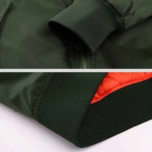 Chaqueta Bomber Ligera y Ajustada para Hombre, Chaqueta Bomber de Vuelo Clásica, Cómoda, con Bordado Personalizado al por Mayor - Product Image 4