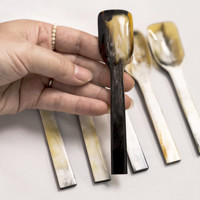 Nouveaux ustensiles de cuisine en corne de buffle exquis cuillère à caviar personnalisée faite à la main pour le service de cuisine