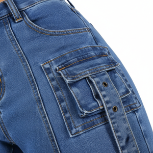 กางเกงยีนส์ทรงคาร์โก้เอวสูงสไตล์ Y2K หลายกระเป๋า ขาบาน – กางเกงยีนส์ทรงวินเทจขาบานสำหรับผู้หญิง พร้อมสายรัด ผลิตโดย OEM - Product Image 4