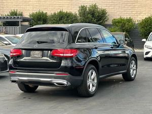 Mercedes-Benz GLC 300 Plus 2016 Usado en Buen Estado, Sin Accidentes, Volante a la Izquierda/Derecha - Product Image 5