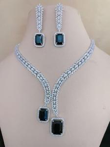 Ensemble de collier en pierre scintillante de qualité supérieure collier à la mode avec boucles d'oreilles diamant américain femmes filles pour les fiançailles de mariage - Product Image 4