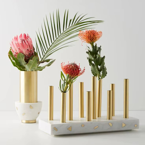 แจกันโต๊ะโลหะขนาดเล็กหรูหราสำหรับตกแต่งบ้านแจกันดอกไม้โลหะดีไซน์ทันสมัยสำหรับห้องนั่งเล่นหรือสำนักงาน - Product Image 1
