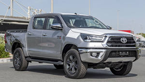 <span class=keywords><strong>Auto</strong></span> Usado de Lujo en Excelentes Condiciones, TOYOTA HILUX DC 2.4D 4X4, Año 2022, Color Plata, Bien Mantenido, Listo para Enviar a Todo el Mundo - Product Image 2