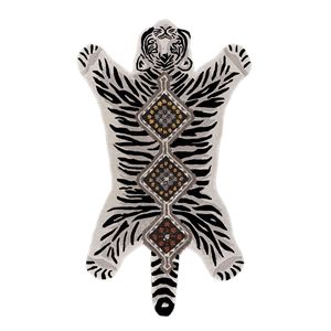 Tapis en laine et viscose fait main Wild Wanderlust, ivoire, avec imprimé animal et abstrait, rectangulaire, pour couloir et chambre, modèle Tra-15103 - Product Image 1