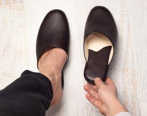 Tongs en cuir véritable noir marron faites à la main pour femmes pantoufles Design plat moderne Ms-wc-001 artisanale MS - Product Image 5