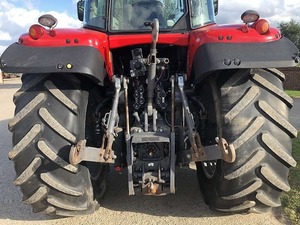 รถแทรกเตอร์ Massey Ferguson 7724 4WD ดีเซล ราคาถูก สภาพใหม่ ขับเคลื่อน 4x4 ยี่ห้อ YTO สำหรับใช้งานในฟาร์ม พร้อมชิ้นส่วนเครื่องยนต์หลัก รวมปั๊ม 2WD - Product Image 4