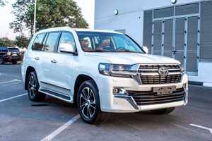 TOYOTA LAND-CRUISERs V8 4.5L Gasolina SUV Blanco Automático, Seminuevo - Product Image 2
