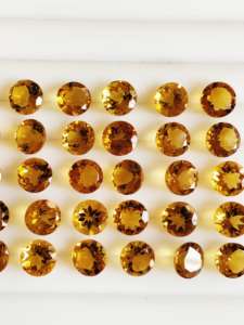 Loupe naturelle propre Citrine coupe ronde parfaitement calibrée taille 7 mm origine brésilienne qualité AAA lustre AAA et parfait pour les bijoux - Product Image 3