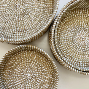 ถาดไม้หญ้าทะเลแบบม้วนเป็นมิตรกับสิ่งแวดล้อมสำหรับตกแต่งบ้านและห้องครัวทำด้วยมือถาดเสิร์ฟแบบ Sisu - Product Image 2