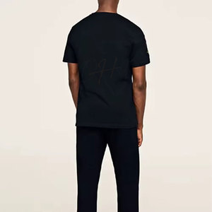 Servicio OEM al por mayor, camiseta bordada para hombre con el mejor diseño, ligera y transpirable, hecha en Pakistán - Product Image 3