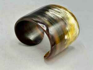 Brazalete de Cuerno de Búfalo Moderno, Ecológico, Pulido, de Alta Calidad, Brazalete de Moda de Cuerno Natural - Product Image 6