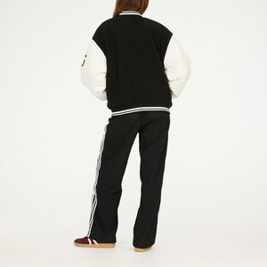 Veste bomber universitaire pour femme, surdimensionnée, en velours côtelé, broderie en peau de mouton, boutons-pression sur le devant, patchs sur le dos, bordure côtelée, manches contrastées - Product Image 4