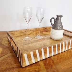 Plateau ottoman en bois avec détail blanchi à la chaux. L'élégance rustique rencontre la fonctionnalité - Product Image 6