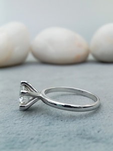 แหวนเพชร14K สีเหลือง/สีโรสโกลด์ทรงกลม2.0 CT VVS เพชรที่ปลูกในห้องแล็บแหวนหมั้นแต่งงานเครื่องประดับชั้นดี - Product Image 3