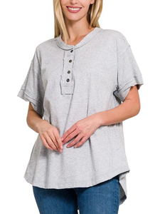 CUSTOMIZED LOGO SOLID COLOR BUTTON CLOSURE SHORT SLEEVE RAW EDGE DETAILS SCOOP NECK WOMEN TEE <b>TOP</b> T SHIRT - Product Image 5