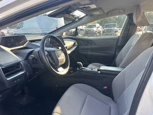 Usado 2024 T * oyota Prius LE - Product Image 5