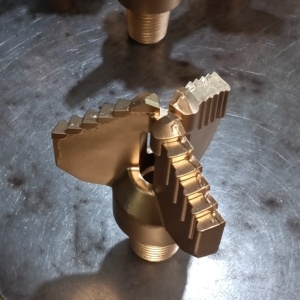 Foret à talon à 3 ailettes en <span class=keywords><strong>carbure</strong></span> de tungstène de haute qualité à <span class=keywords><strong>prix</strong></span> abordable pour perceuse à roche - Product Image 1