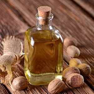 น้ำมันหอมระเหยลูกจันทน์บริสุทธิ์จากธรรมชาติ ยี่ห้อ Aroma World สกัดด้วยไอน้ำ เกรดบำบัด สำหรับอโรมาเธอราพี ผลิตภัณฑ์ดูแลผิว ขายส่ง ปริมาณมาก เหมาะสำหรับเป็นของขวัญ - Product Image 1
