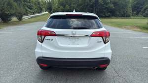 รถมือสอง ฮอนด้า เอชอาร์-วี รุ่นแอลเอ็กซ์ ขับเคลื่อนสี่ล้อ พร้อมส่งถึงบ้าน - Product Image 2