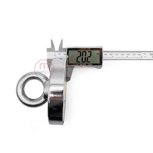 Imán de Neodimio Permanente de 100 mm Tipo N35 de Alta Calidad con Resistencia de 250 kg, Recubrimiento de Acero Inoxidable, Ojo de Anclaje M10, Aplicaciones Industriales - Product Image 4